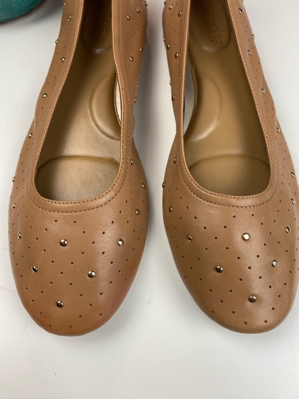 Aerosoles Womens Shelley Tan Leather Perforated Ballet Flats Shoes Sz 9 - Picture 3 of 10